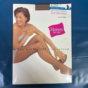 Vtg Hanes CONTROL TOP Silky Sheer Pantyhose Soft Silky Feel ALMOST THERE size cd